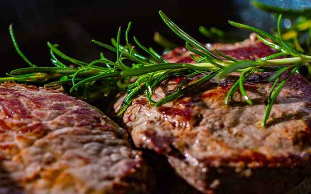 Honey Garlic Pork Chops (Serves: 4) 