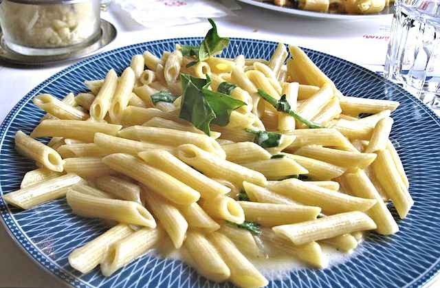 Keto-Friendly Chicken Alfredo