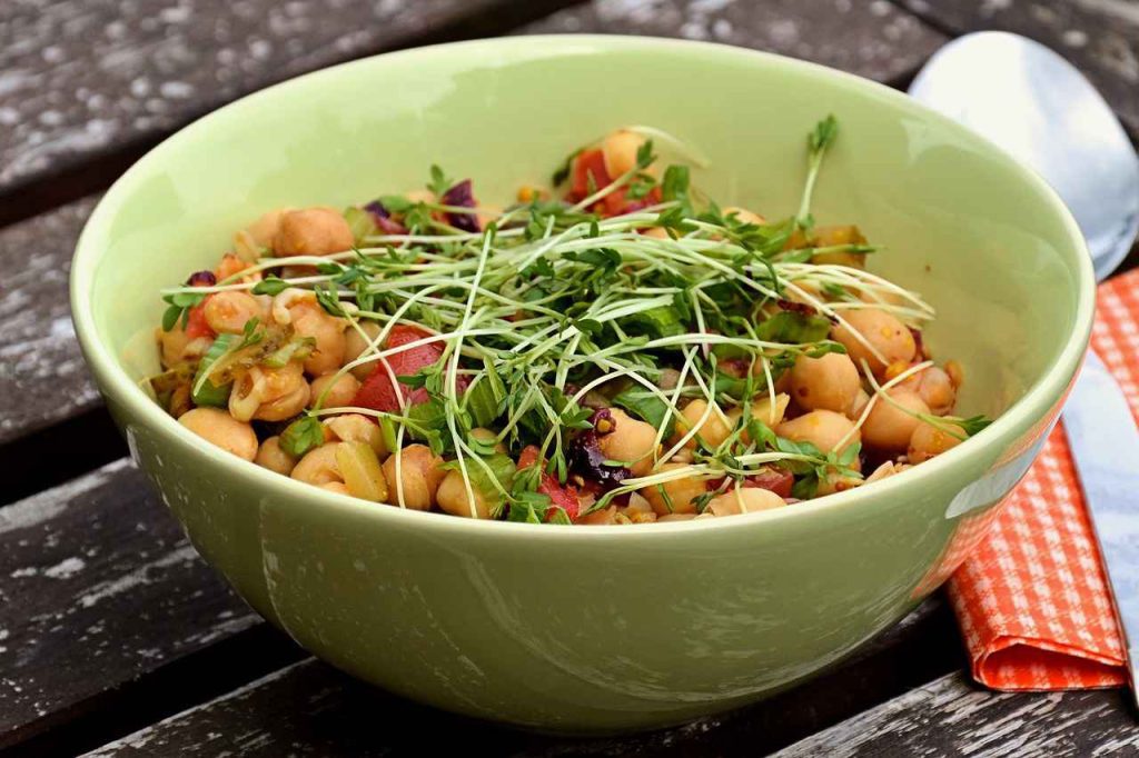 Mediterranean Chickpea Salad