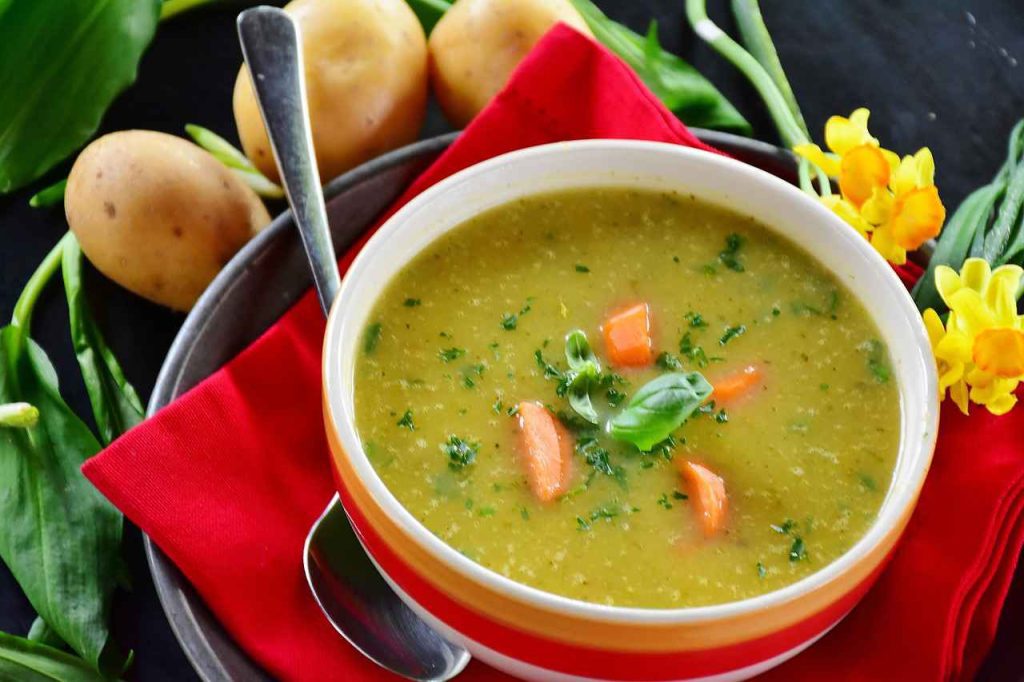 Potato Leek Soup (Serves: 6) 