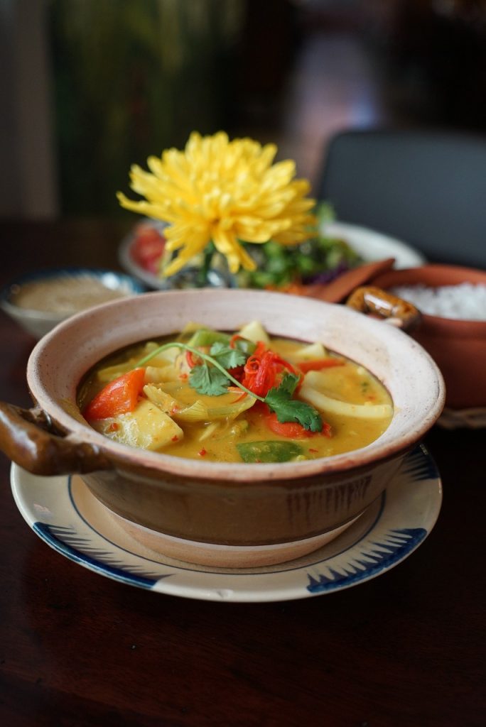 Thai-Inspired Vegetable and Tofu Curry 